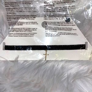 Forever 21 Cross Choker